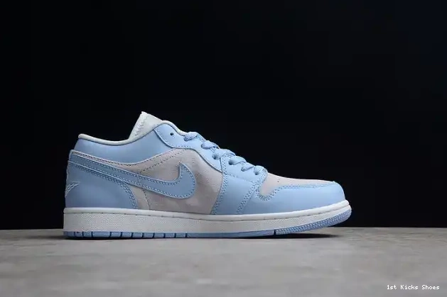 1st Kicks Jordan Low 1 (W) Blue DC0774-050 University 0610